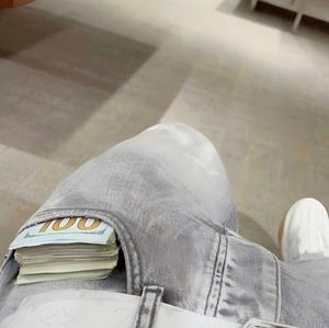 Meet your Posher, Cj